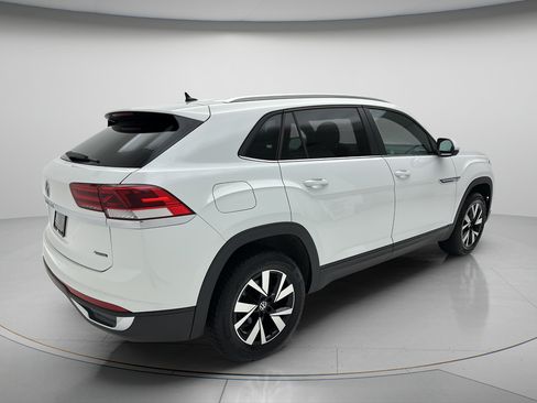 Used 2023 Volkswagen Atlas Cross Sport SE AWD/4WD image 5