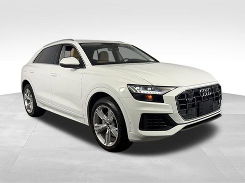 Used 2023 Audi Q8 Premium Plus w/ Premium Plus Package AWD/4WD image 4