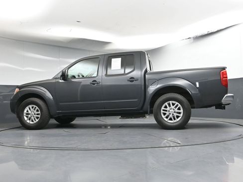Used 2015 Nissan Frontier SV RWD image 24
