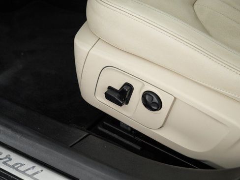 Used 2014 Maserati Ghibli S Q4 AWD/4WD image 35