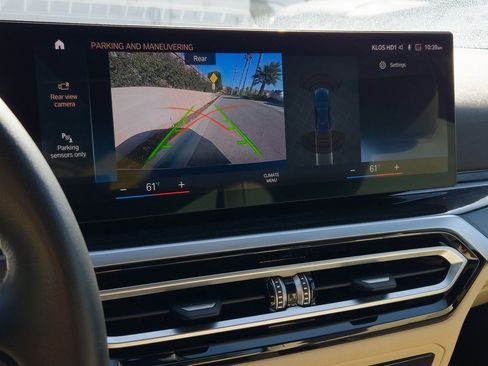 Used 2023 BMW 330i Sedan w/ Convenience Package image 17