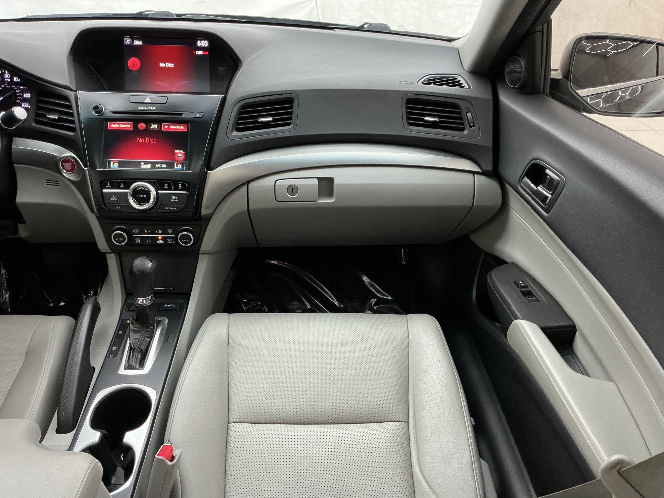 Used 2016 Acura ILX w/ Premium Package FWD image 29