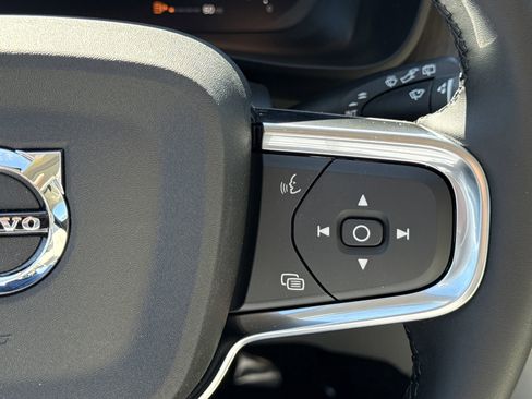 New 2026 Volvo XC40 B5 Plus w/ Protection Package Premier image 23