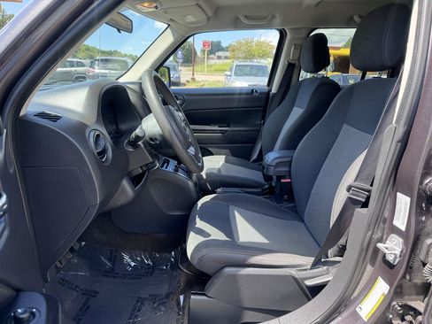 Used 2015 Jeep Patriot Sport AWD/4WD image 10