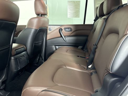 Used 2024 INFINITI QX80 Premium Select w/ All-Season Package RWD image 24