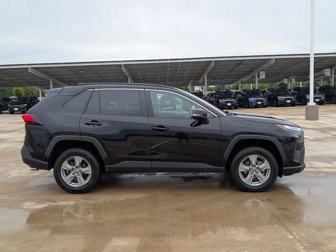 Used 2025 Toyota RAV4 XLE FWD image 6