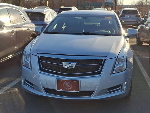 Used 2017 Cadillac XTS Luxury image 4