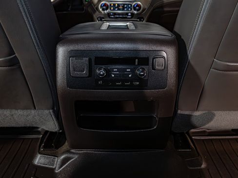 Used 2018 GMC Yukon Denali w/ Open Road Package AWD/4WD image 24