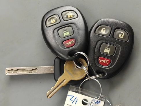 Used 2019 Chevrolet Express 3500 Extended w/ Driver Convenience Package RWD image 12