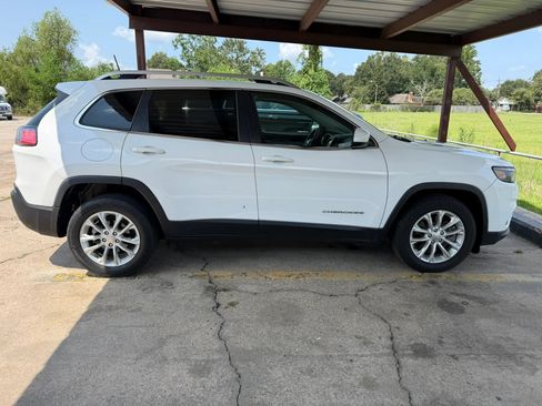 Used 2019 Jeep Cherokee Latitude w/ Popular Appearance Group FWD image 6