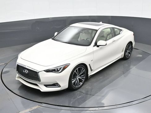 Used 2017 INFINITI Q60 3.0t w/ Premium Plus Package 3.0T RWD image 26