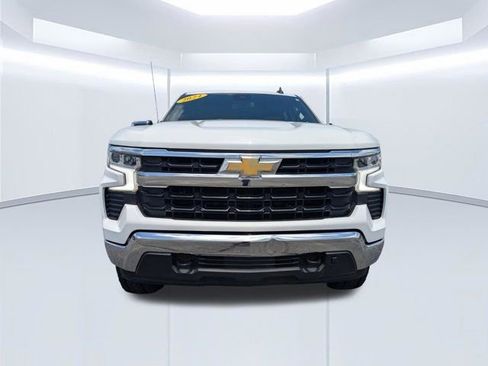Used 2024 Chevrolet Silverado 1500 LT AWD/4WD image 9