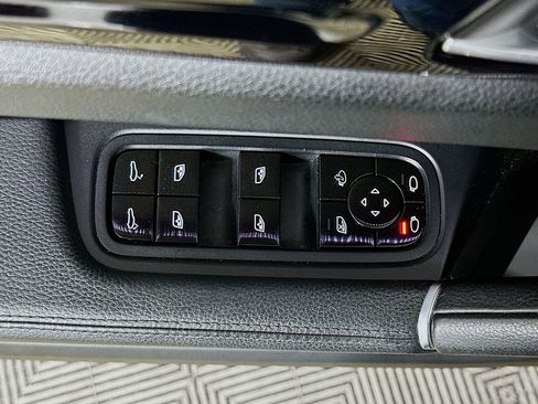 Used 2019 Porsche Cayenne image 22