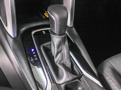 Used 2023 Toyota Corolla Cross LE image 19