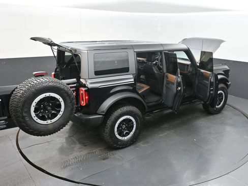 Used 2024 Ford Bronco Outer Banks w/ Sasquatch Package AWD/4WD image 42