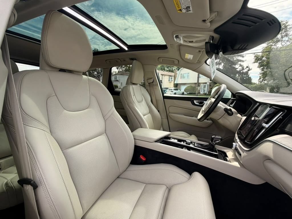 Used 2021 Volvo XC60 T6 Inscription w/ Advanced Package AWD/4WD image 24