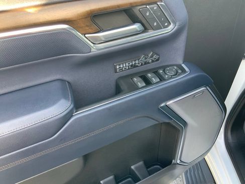 Used 2024 Chevrolet Silverado 1500 High Country w/ Technology Package AWD/4WD image 13