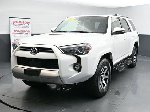 Used 2022 Toyota 4Runner TRD Off-Road Premium image 4