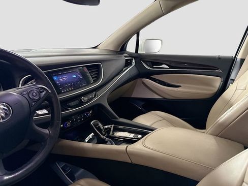Used 2020 Buick Enclave Essence image 23