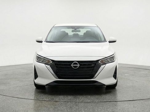 Used 2025 Nissan Sentra S FWD image 2