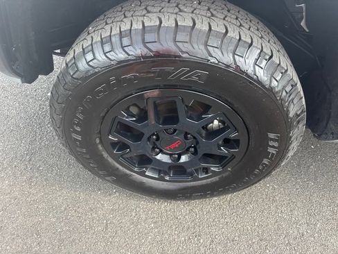 Used 2024 Toyota Tacoma TRD Off-Road AWD/4WD image 6