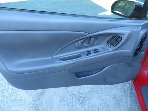 Used 1997 Dodge Avenger image 10