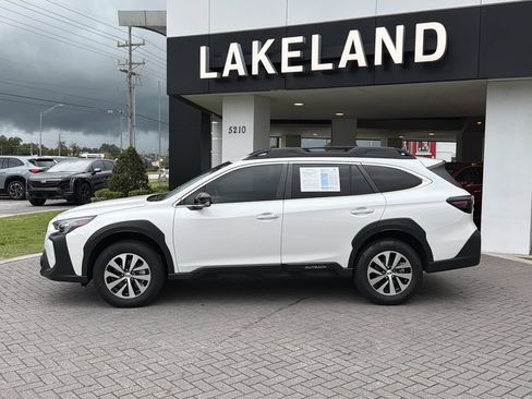 Certified 2025 Subaru Outback Premium AWD/4WD image 3