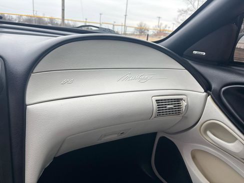 Used 1995 Ford Mustang GT RWD image 16
