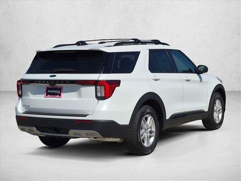New 2026 Ford Explorer Active w/ Active Comfort Package RWD image 2
