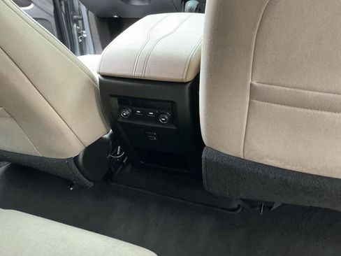 Used 2023 Chevrolet Traverse LS AWD/4WD image 21