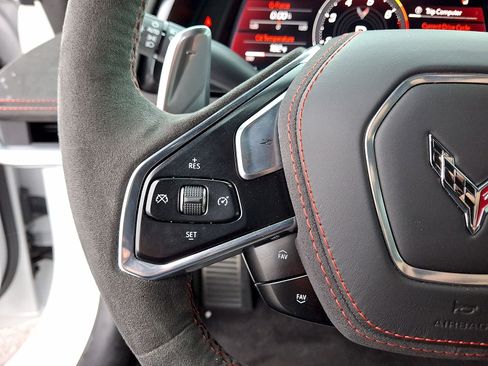 Used 2023 Chevrolet Corvette Stingray Premium Cpe w/ Z51 Performance Package RWD image 17
