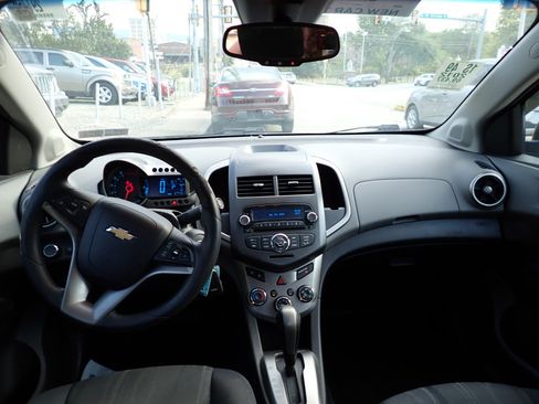 Used 2012 Chevrolet Sonic LT image 6