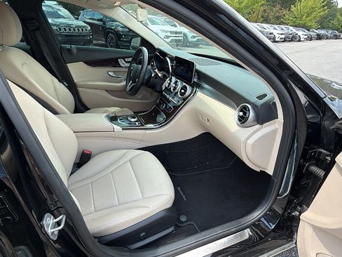 Used 2019 Mercedes-Benz C 300 Sedan image 19