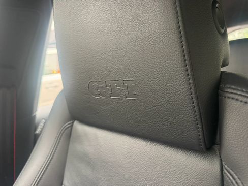 Used 2013 Volkswagen GTI Driver's Edition FWD image 19
