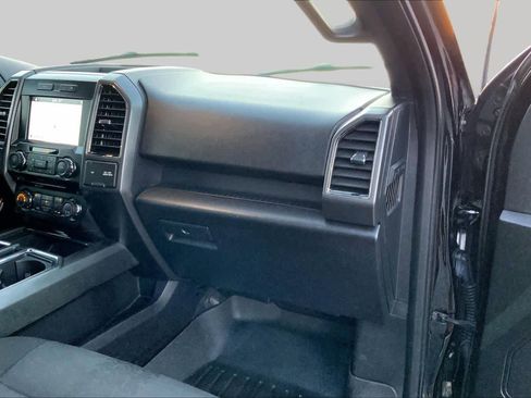 Used 2018 Ford F150 XLT w/ Equipment Group 302A Luxury AWD/4WD image 17