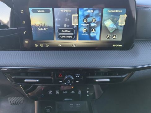 New 2026 Nissan Kicks SR FWD image 26