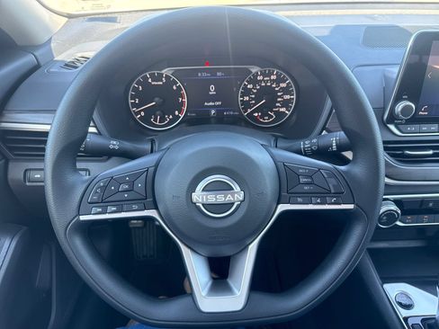 New 2026 Nissan Altima 2.5 SV FWD image 16