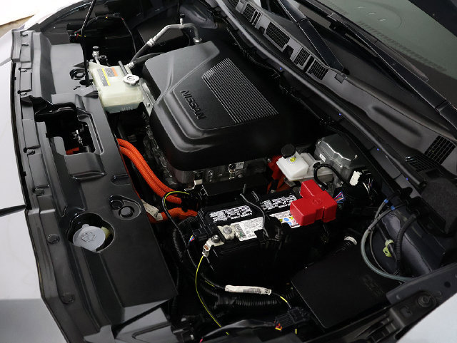 Used 2025 Nissan Leaf S FWD image 34