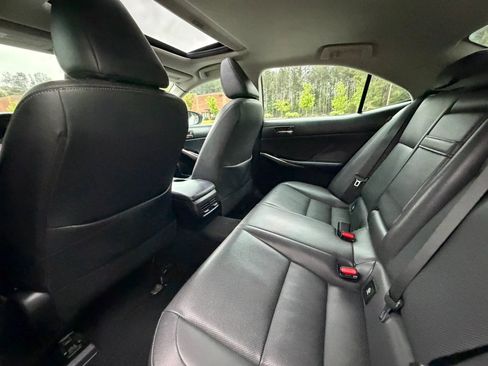 Used 2016 Lexus IS 300 AWD image 16