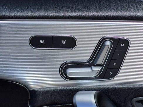 Used 2019 Mercedes-Benz A 220 4MATIC image 40