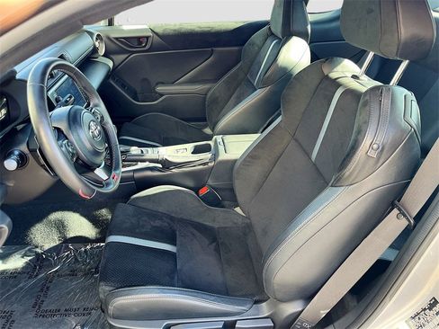 Used 2023 Toyota GR86 Premium w/ ALL Weather Mat Package (TMS) image 20