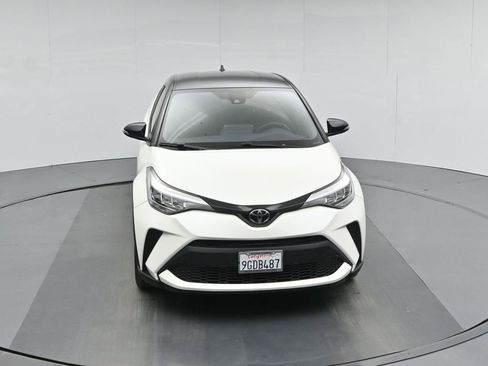 Used 2020 Toyota C-HR XLE image 38