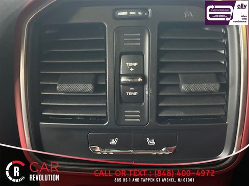 Used 2024 Porsche Macan GTS AWD/4WD image 41