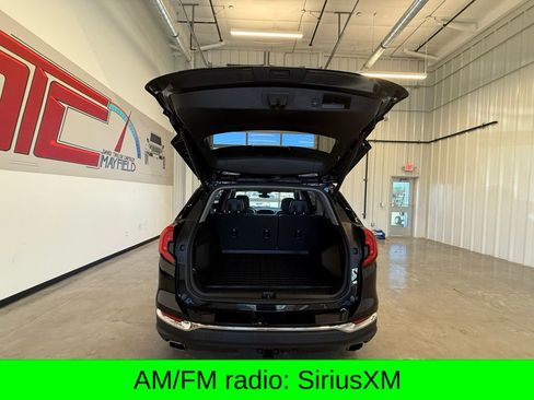 Used 2018 GMC Terrain SLT w/ Preferred Package image 4