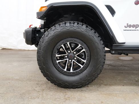 Used 2025 Jeep Wrangler Rubicon image 15