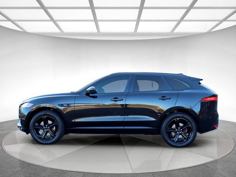 Used 2018 Jaguar F-PACE R-Sport image 5