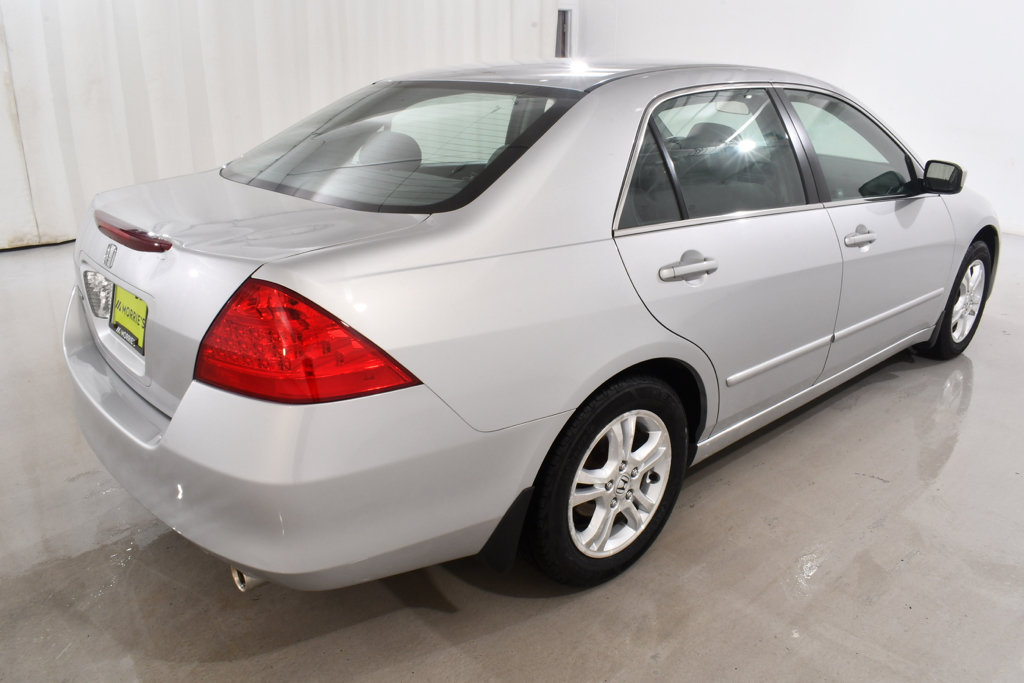 Used 2007 Honda Accord SE image 11