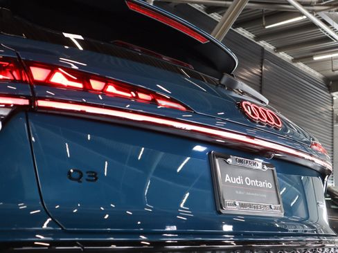 New 2026 Audi Q3 quattro 2.0T AWD/4WD image 31