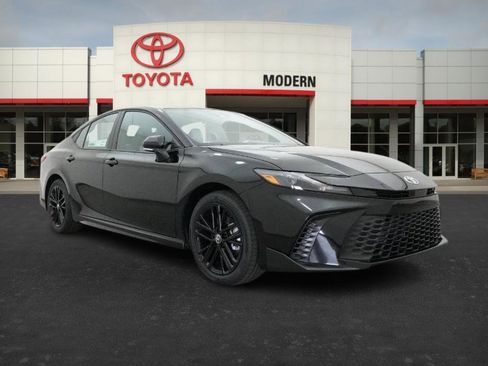 New 2026 Toyota Camry SE image 30