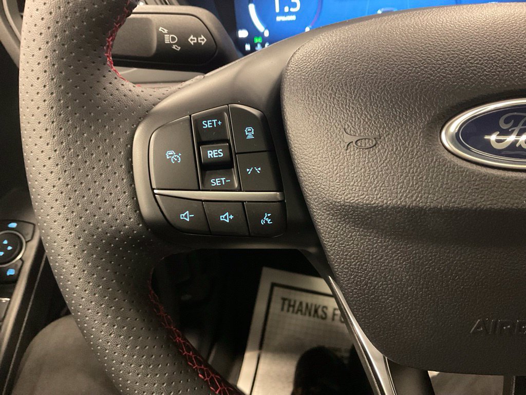 Used 2025 Ford Escape ST-Line Elite w/ Premium Technology Package AWD/4WD image 17